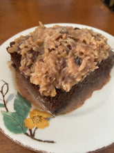 Load image into Gallery viewer, Tres Leches Cake
